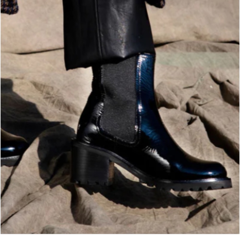 Seychelles  ankles black boots brand new